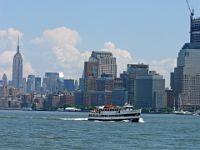 Liberty Island vue vers Manhattan P1030008