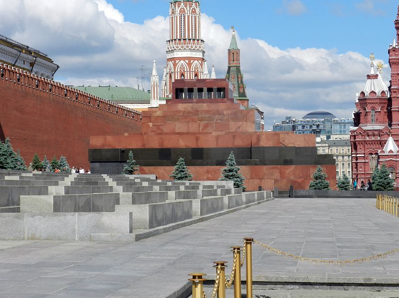 777 PHOTOS RUSSIE 2011/02 MOSCOU Place Rouge/19 Place Rouge Mausolee Lenine